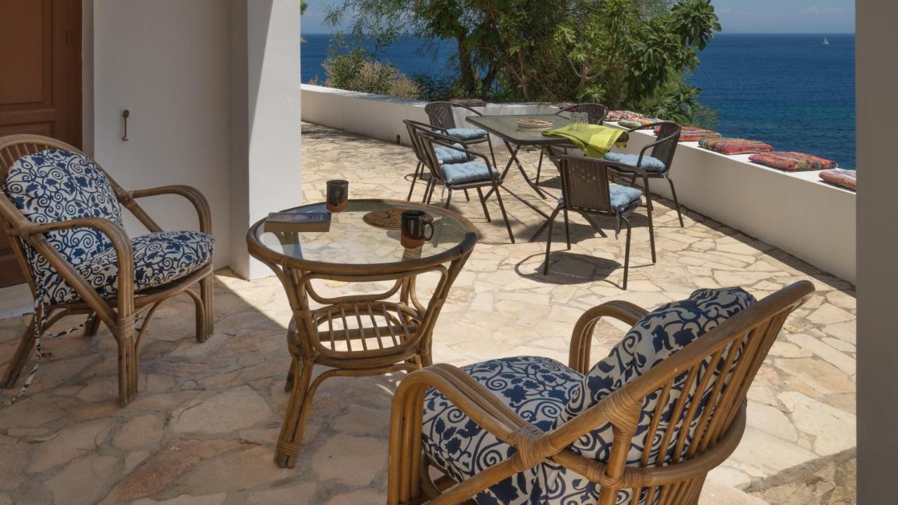 Ivi Beach Front Villa, Leros Vromolithos Екстериор снимка