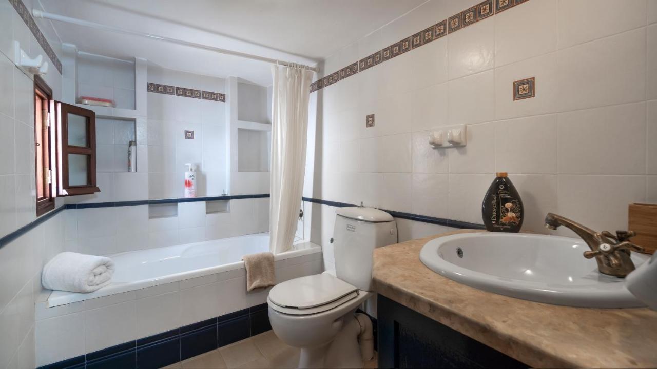 Ivi Beach Front Villa, Leros Vromolithos Екстериор снимка