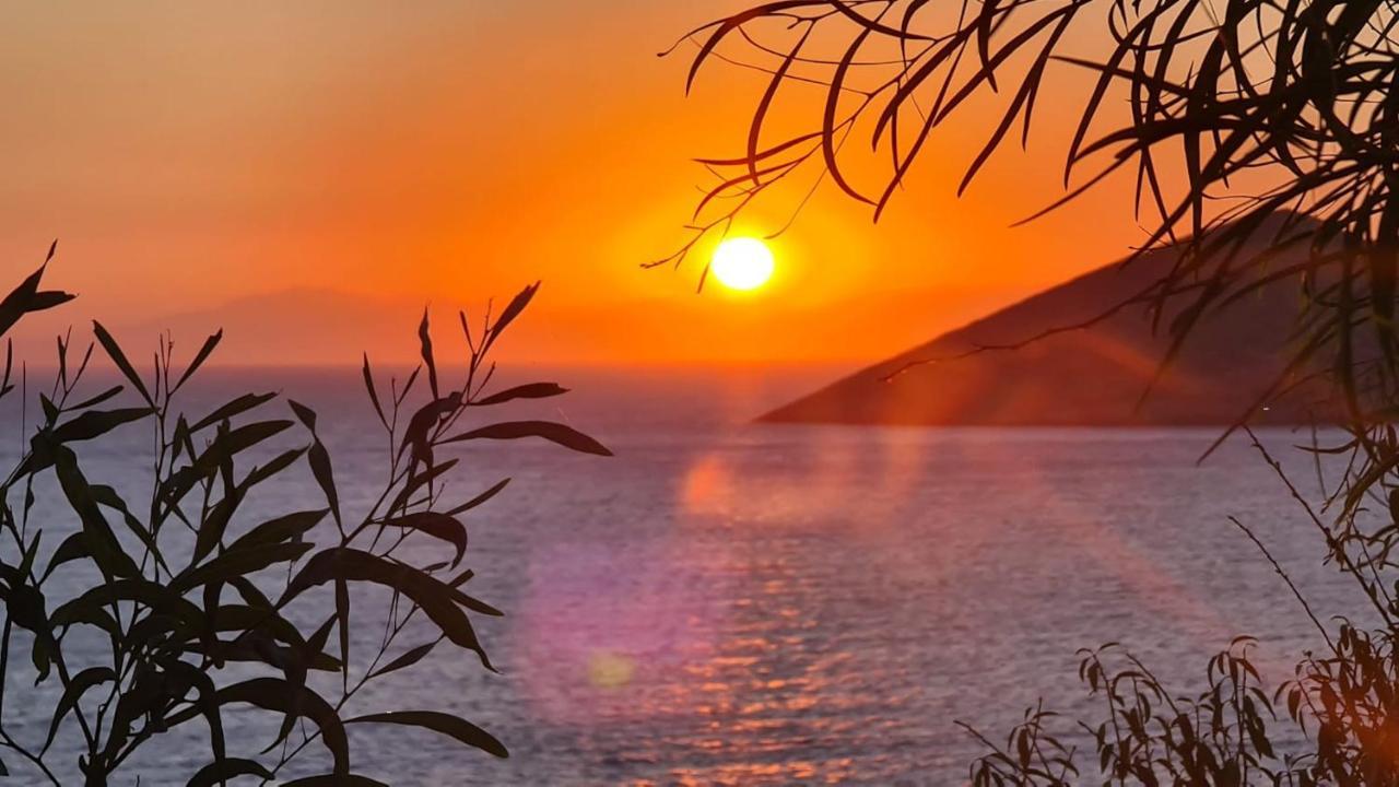 Ivi Beach Front Villa, Leros Vromolithos Екстериор снимка